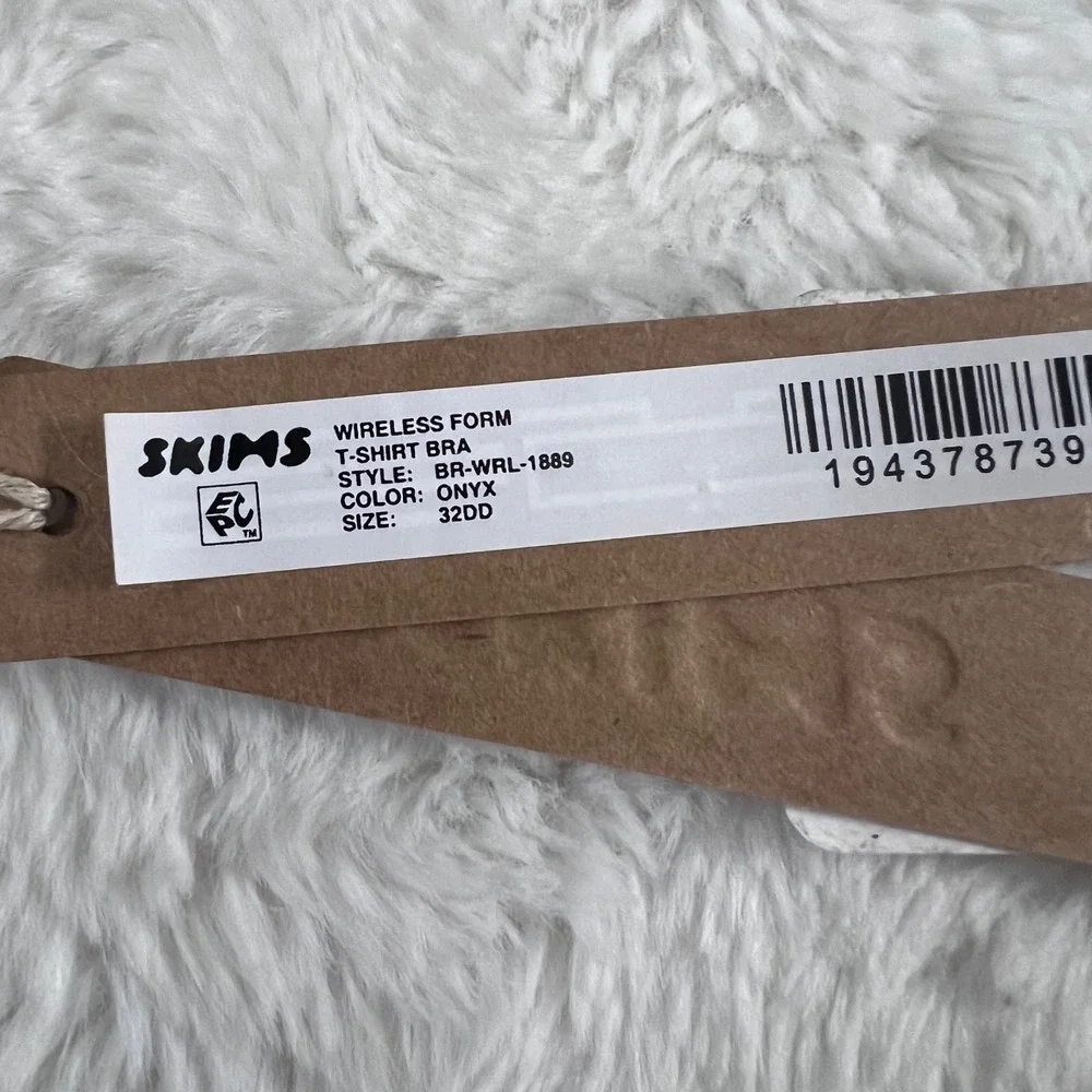 SKIMS Women's Wireless Form T-Shirt Bra Onyx Black BR-WRL-1889‎ Size 32DD NEW - Picture 8 of 12